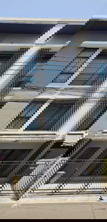 รูป R2961 ให้เช่าทาวน์โฮม 3 ชั้น  บ้านกลางเมือง พระราม 9 – รามคำแหง (ว่างค่ะ) - รูปที่ 1/19