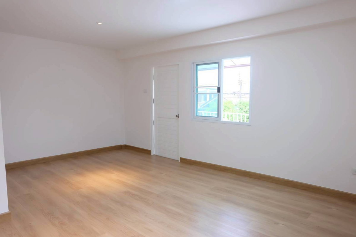 รูป บ้านแฝดรีโนเวทใหม่ทั้งหลัง ปิ่นเจริญ3 ซอยสรงประภา4 สวยบาดตาแน่นอน - รูปที่ 18/20