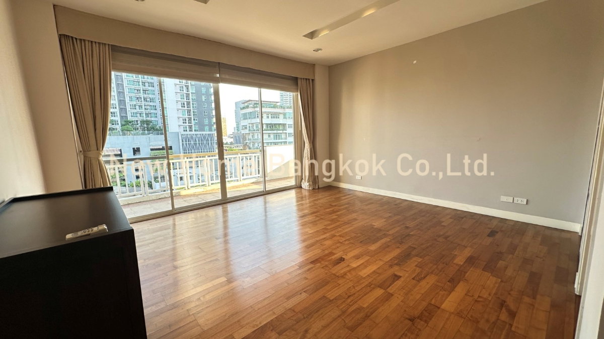 picture Condo for Rent in Sathorn Spacious Corner Unit 250 sqm - 25/30