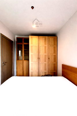 Condos for rent : A condo in the heart of Rama 9, an office hub, offering complete facilities.