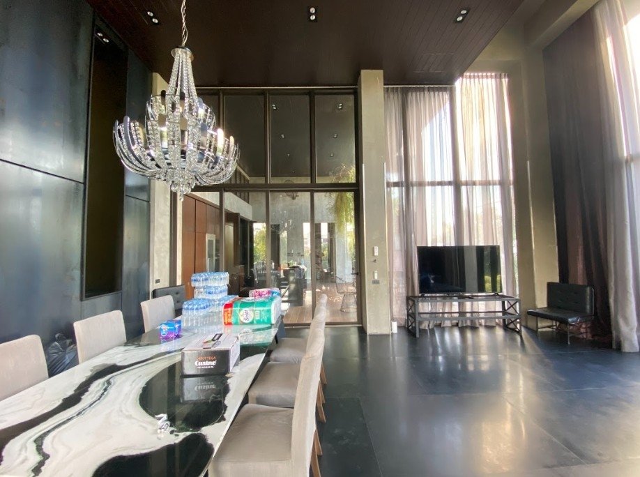 รูป LTHC7403 –Modern Pool Villa FOR SALE 5 beds 6 baths Size 850 Sq.M. Near BTS Ekkamai Station ONLY 125 MB - รูปที่ 9/12