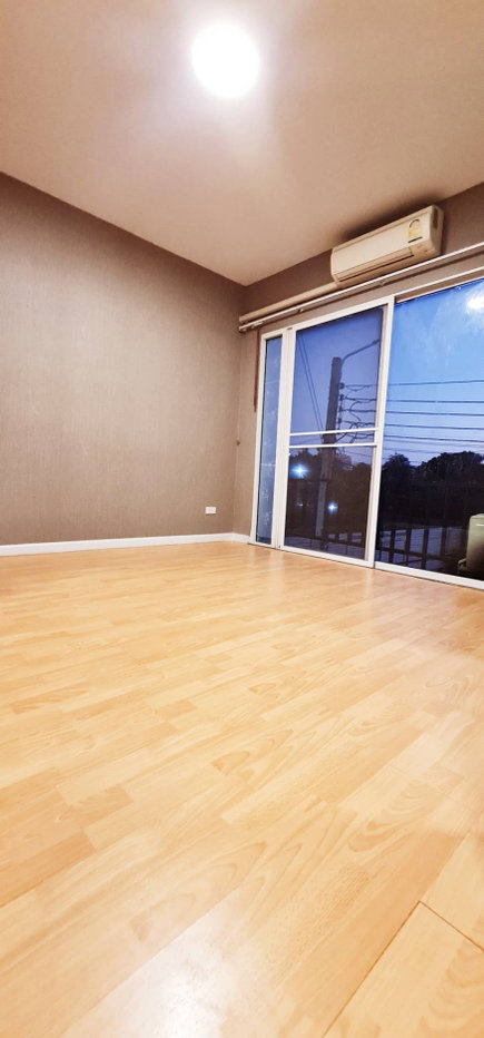 รูป ขายทาวน์โฮม 3 ชั้น หลังมุม ปรับปรุงใหม่ทั้งหลัง หมู่บ้านวิรัลพัชร Exclusive เดินทางสะดวก ใกล้รถไฟฟ้าสายสีเหลือง - รูปที่ 5/15