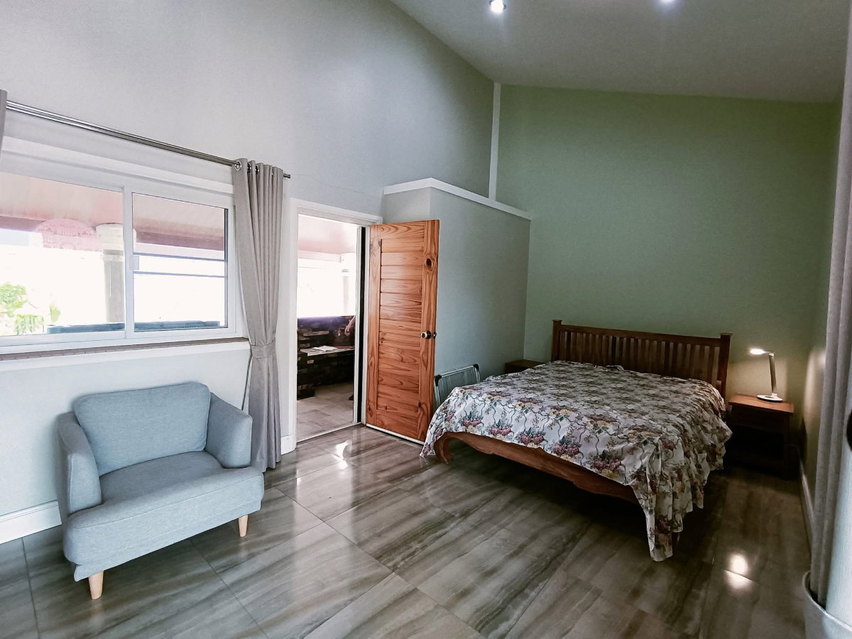 รูป ขายด่วน บ้านพร้อมสระ วิวภูเขา ใกล้สนามบินเชียงใหม่เพียง 10 นาที - รูปที่ 6/10