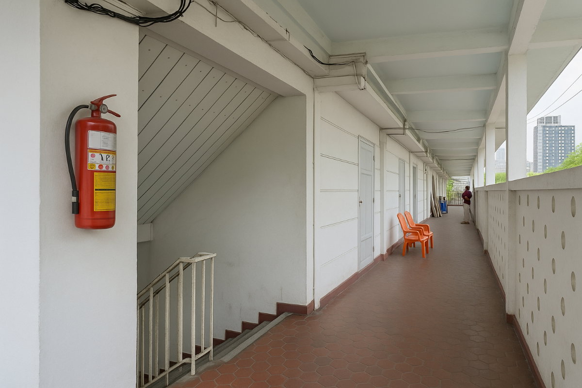 รูป 🏢 ให้เช่าอาคารพร้อมที่ดินแปลงใหญ่ เพลินจิต เหมาะทำธุรกิจทุกประเภท ** NO CO-AGENT ** - รูปที่ 7/8