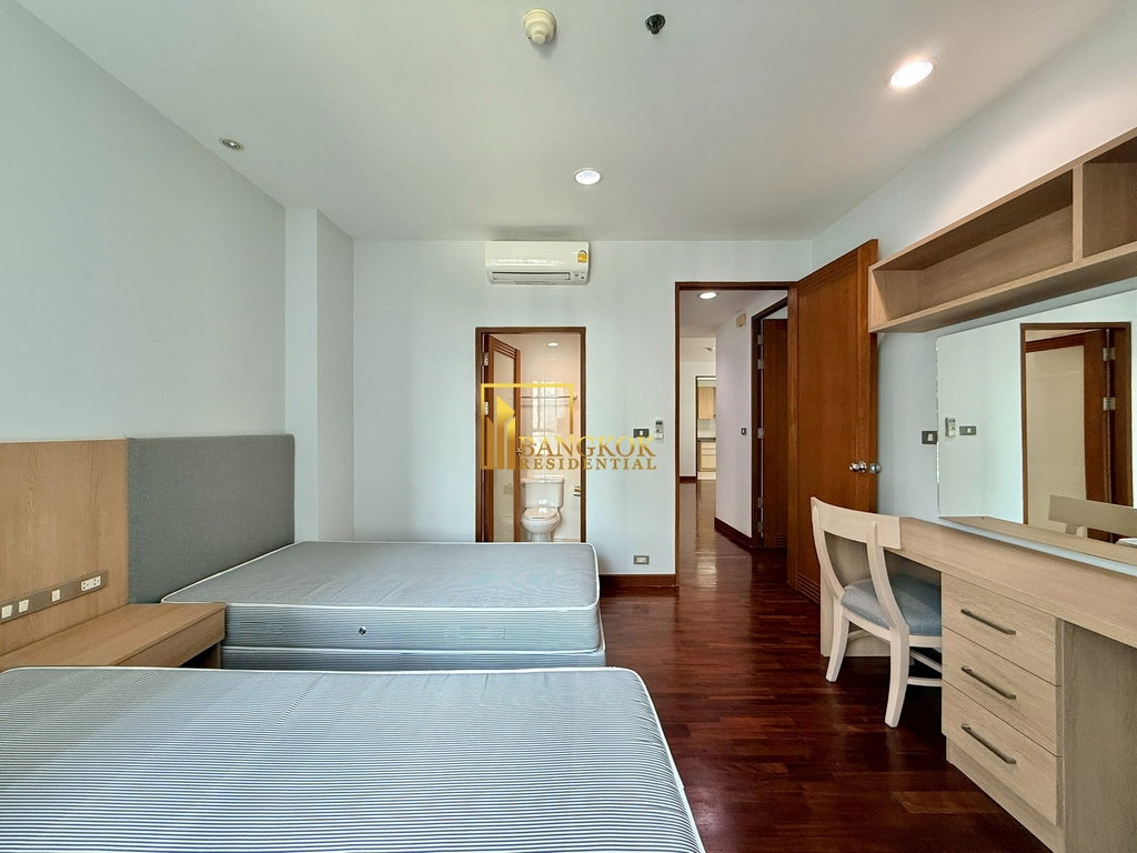 รูป Spacious 2 Bedroom Apartment For Rent in Phrom Phong - BR20883AP - รูปที่ 23/43