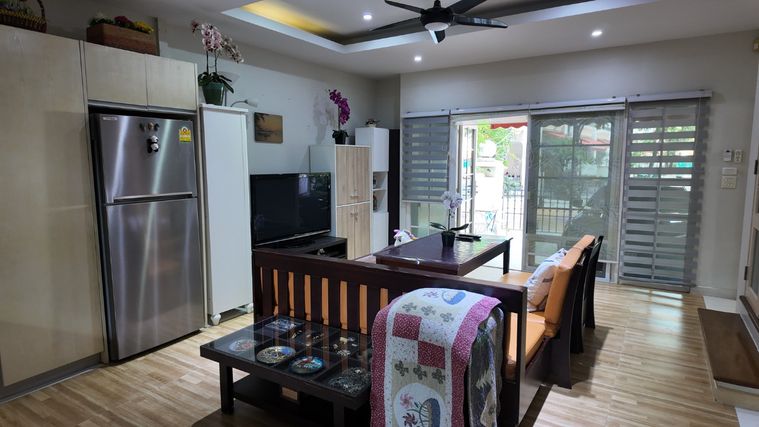 ขายทาวน์โฮม 3 ห้องนอน 350 ตร.ม. 27.1 ตร.ว. บ้านกลางกรุง ทองหล่อ
