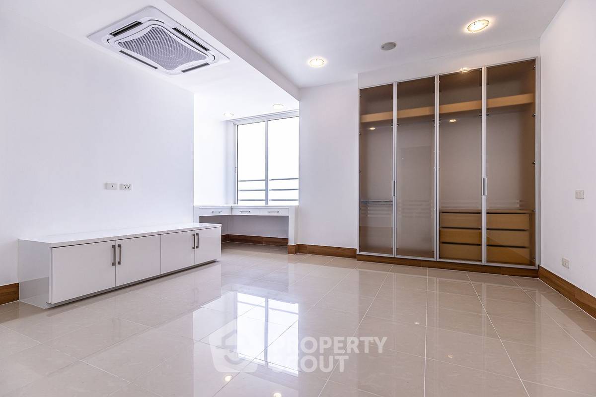รูป คอนโด 2-ห้องนอน ที่ ลา รอยัล ใกล้ เมืองพัทยา (ID 1863499) - รูปที่ 8/34