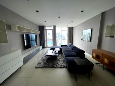 Condos for rent : LTHC7238 ; Athenee Residence FOR RENT 3 beds 3 baths Size 178 Sq.M. Near BTS Phloen Chit stations ONLY 120k/month