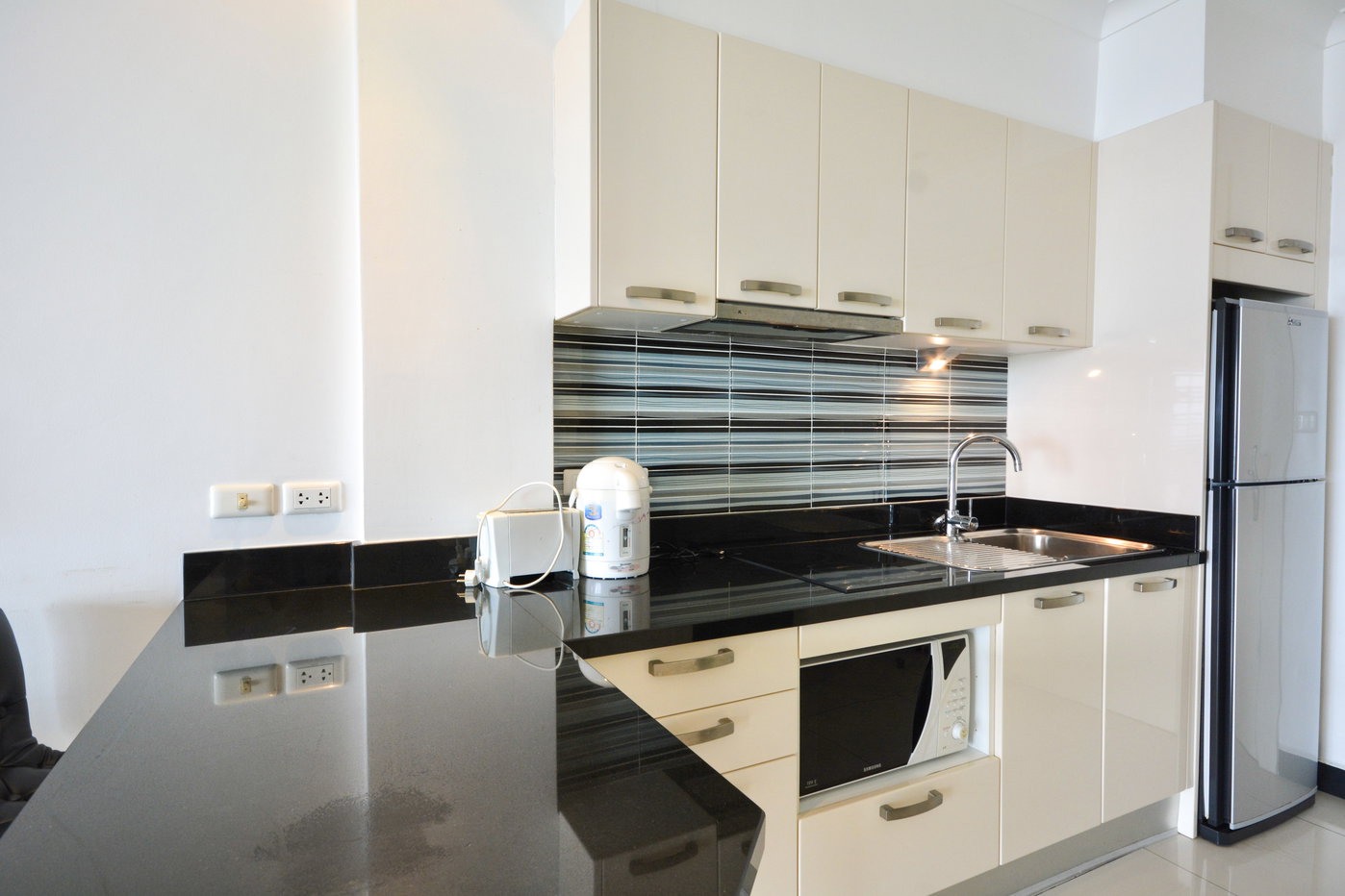 รูป Luxury Studio Condo for Rent in Jomtien Pattaya at View Talay 8 - รูปที่ 9/16