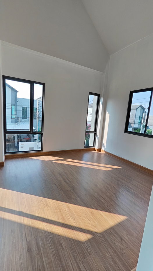 รูป ขายบ้านแฝด หมู่บ้านวารีโอ้ ไลฟ์ สุวรรณภูมิ (Vario Suvarnabhumi) ซ.ลาดกระบัง 54 ทำเลดีมาก ใกล้สนามบินสุวรรณภูมิ ✈️ - รูปที่ 21/40