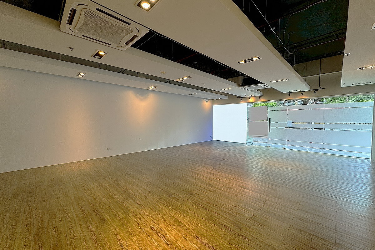 รูป 💥 พื้นที่ร้านค้าสภาพ 100% ทำเลอโศก ใจกลางย่านธุรกิจ เหมาะทำธุรกิจทุกประเภท 💥 ** NO CO-AGENT ** - รูปที่ 5/10