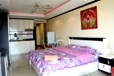Condos for rent : Studio Condo for Rent in Pattaya at Jomtien Beach Condominium