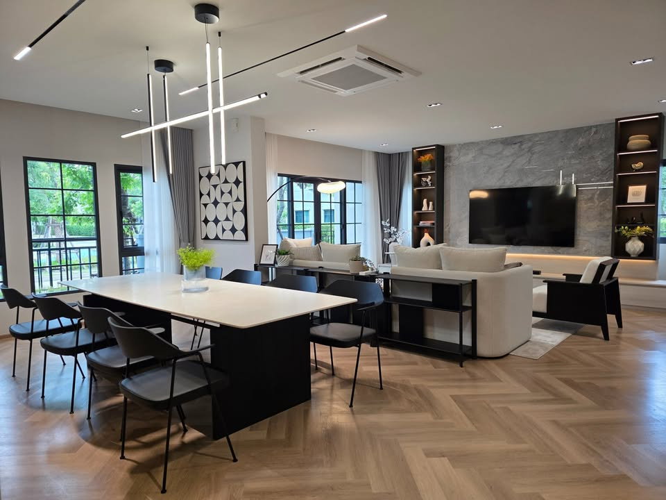 picture House for Rent at Centro Bangna (HR6811002) - 6/17