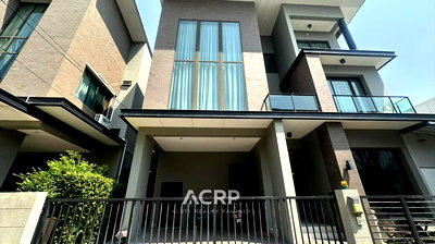 เช่าทาวน์โฮม ถนนรามคำแหง : บ้านเดี่ยว 3 ชั้นหรู 350 ตารางเมตร ทำเลลาดพร้าว 112 - ทาวน์อินทาวน์ ใกล้โรงเรียนนานาชาติชั้นนำ