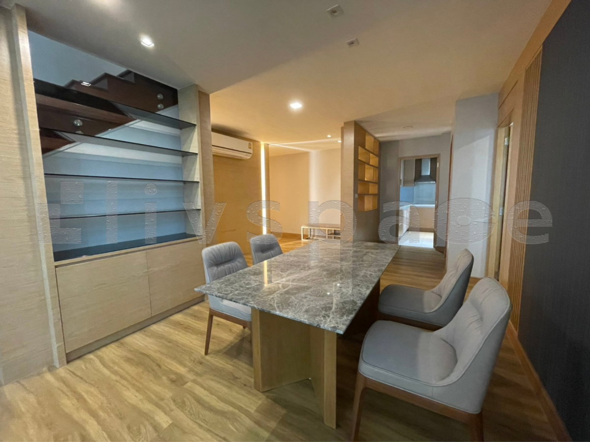 รูป ▚ LH195ツ ให้เช่า: The Emporio Place 2BR Duplex 145.27sqm. 110K ✨ ห้องสวย Rare Item! ตึก C เป็นส่วนตัว ตกแต่งเรียบหรู เฟอร์ใหม่เอี่ยม 🏙️ - รูปที่ 9/17