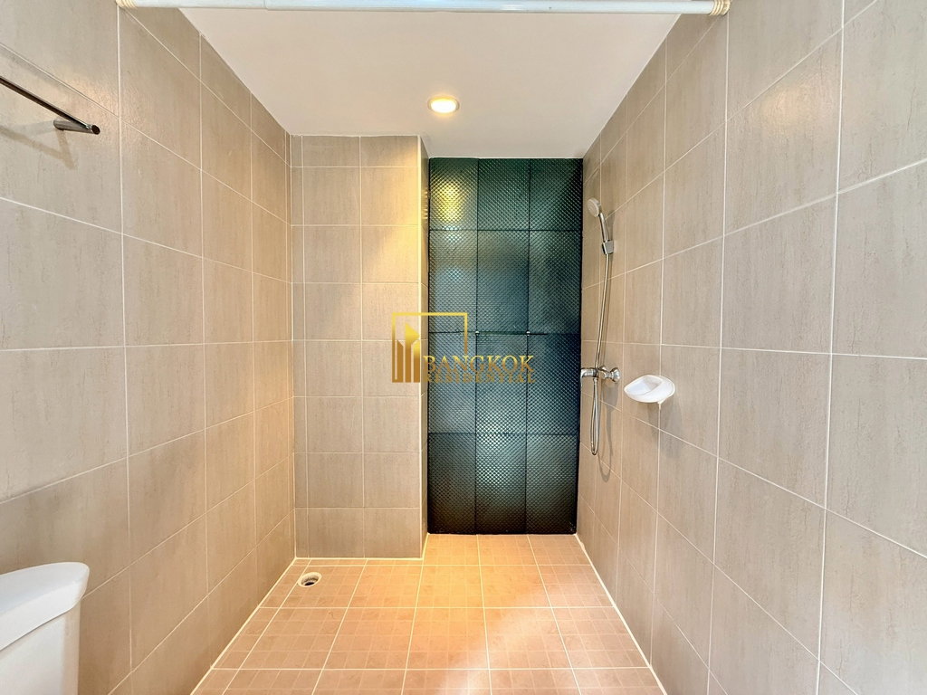 รูป Beautifully Renovated 2 Bed Apartment in Phloenchit Location - BR0430AP - รูปที่ 23/32