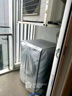 เช่าคอนโด BTS เซนต์หลุยส์ : คอนโด 1-ห้องนอน ที่ เดอะ รูม สาทร ใกล้ BTS เซนต์หลุยส์ (ID 2764451)