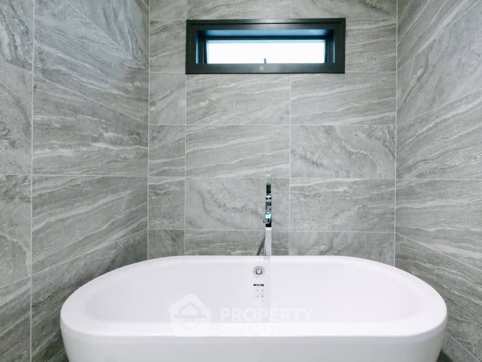 รูป คอนโด 3-ห้องนอน ที่ ดิ เอส สุขุมวิท 36 ใกล้ BTS ทองหล่อ (ID 2763583) - รูปที่ 27/41