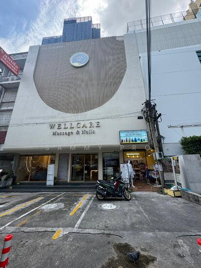 รูป ขาย!! อาคารพาณิชย์ 4.5 ชั้น สุขุมวิท 19 ใกล้ BTS อโศก และ MRT สุขุมวิท - รูปที่ 3/4