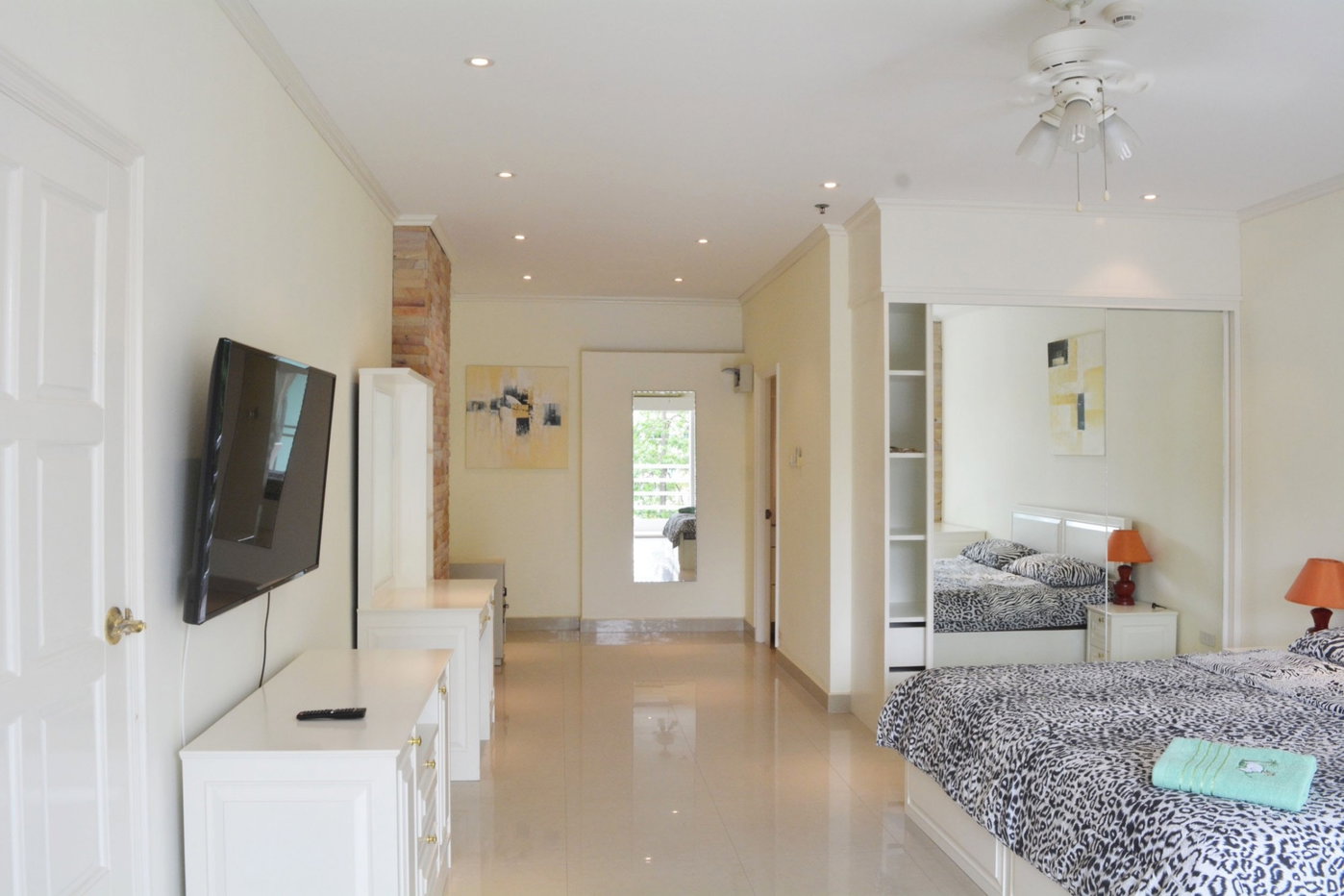 รูป 1 Bedroom Condo for Rent in Jomtien Pattaya at View Talay 5D - รูปที่ 3/13