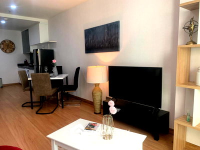 Condos for rent Camillian Hospital : 2-BR Condo at Sky Walk Residences near BTS Phra Khanong (ID 1007816)