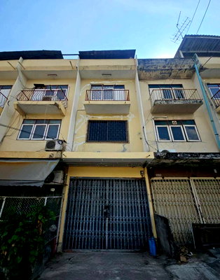 Shophouses for sale Bangkok : Commercial building for sale in Soi Suk Sawat 13 yaek 4 , 15 sq.wa.