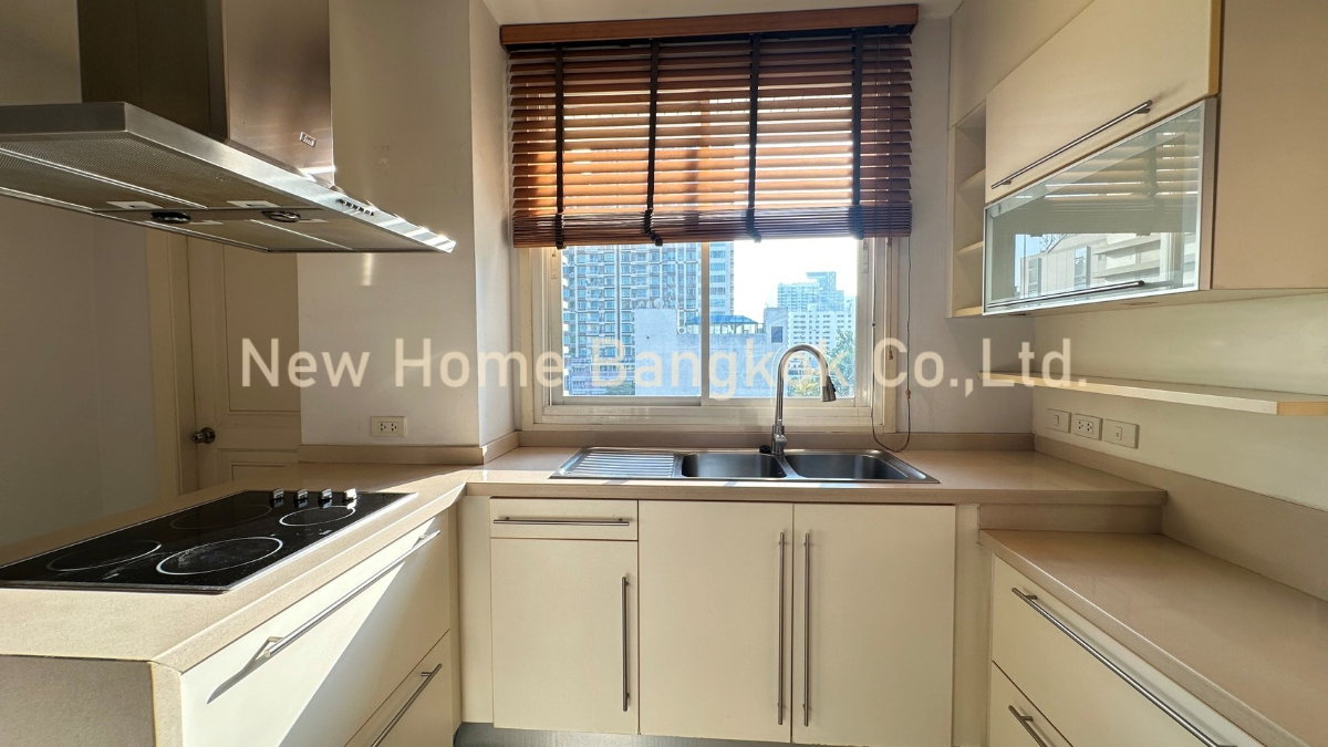 picture Condo for Rent in Sathorn Spacious Corner Unit 250 sqm - 17/30