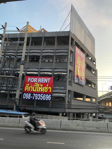 ให้เช่าด่วน ตึก 4 ชั้นทำเลดี ปากซ.สุขุมวิท 48/1  กทม.