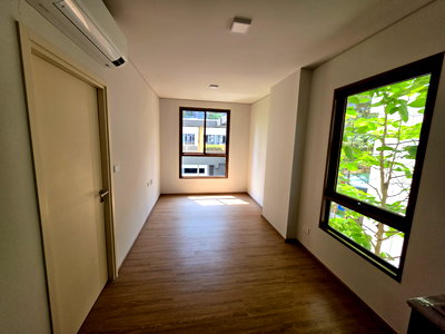 Condos for sale Sukumvit 39 : Quintara Mhy Zen 1-Bedroom Corner Unit with Garden View | Prime Phrom Phong Location | Only THB 3.39M