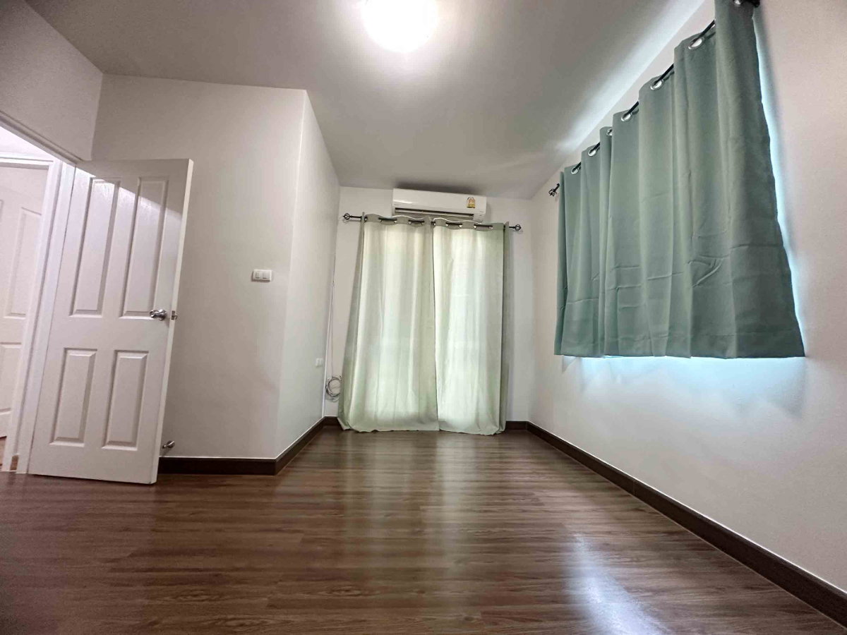 รูป ให้เช่าทาวเฮ้าส์ 2 ชั้น เลี้ยงสัตว์ได้ หมู่บ้าน เดอะคัลเลอร์ ลำลูกกาคลอง4 ปทุมธานี - รูปที่ 20/23