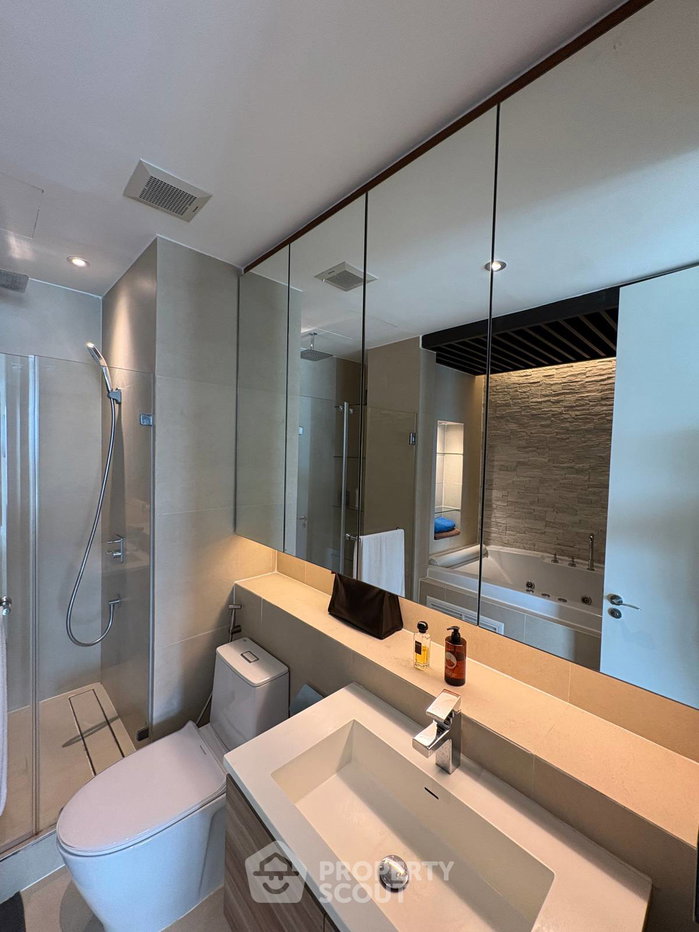 รูป คอนโด 2-ห้องนอน ที่ เดอะ เลคส์ กรุงเทพ ใกล้ BTS อโศก (ID 2756838) - รูปที่ 16/17