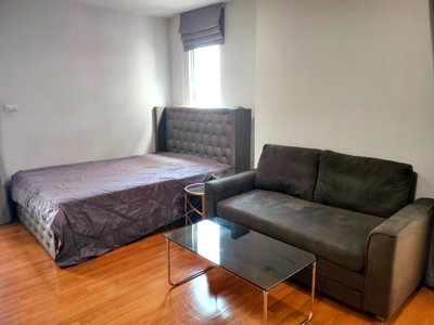 Condos for rent : Regent Home 27 floor 21  corner room