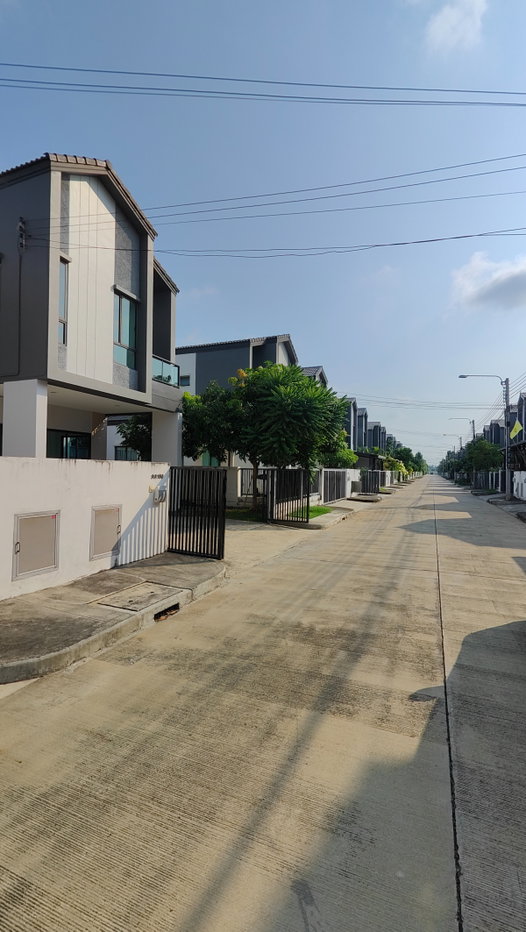 รูป ขายบ้านแฝด หมู่บ้านวารีโอ้ ไลฟ์ สุวรรณภูมิ (Vario Suvarnabhumi) ซ.ลาดกระบัง 54 ทำเลดีมาก ใกล้สนามบินสุวรรณภูมิ ✈️ - รูปที่ 37/40
