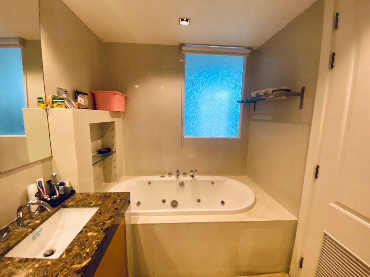 รูป LTHC7242 – Athenee Residence FOR RENT 3 beds 3 baths Size 178 Sq.M. Near BTS Phloen Chit stations ONLY 125k/month - รูปที่ 7/8