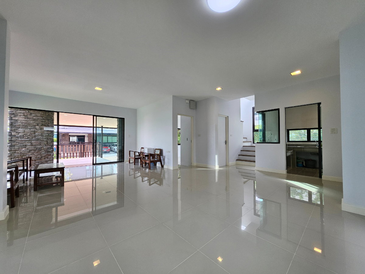 รูป 🏠 บ้านเดี่ยวหลังใหญ่ 6 ห้องนอน – ตอบโจทย์ทั้งอยู่อาศัยและ work from home - รูปที่ 11/42