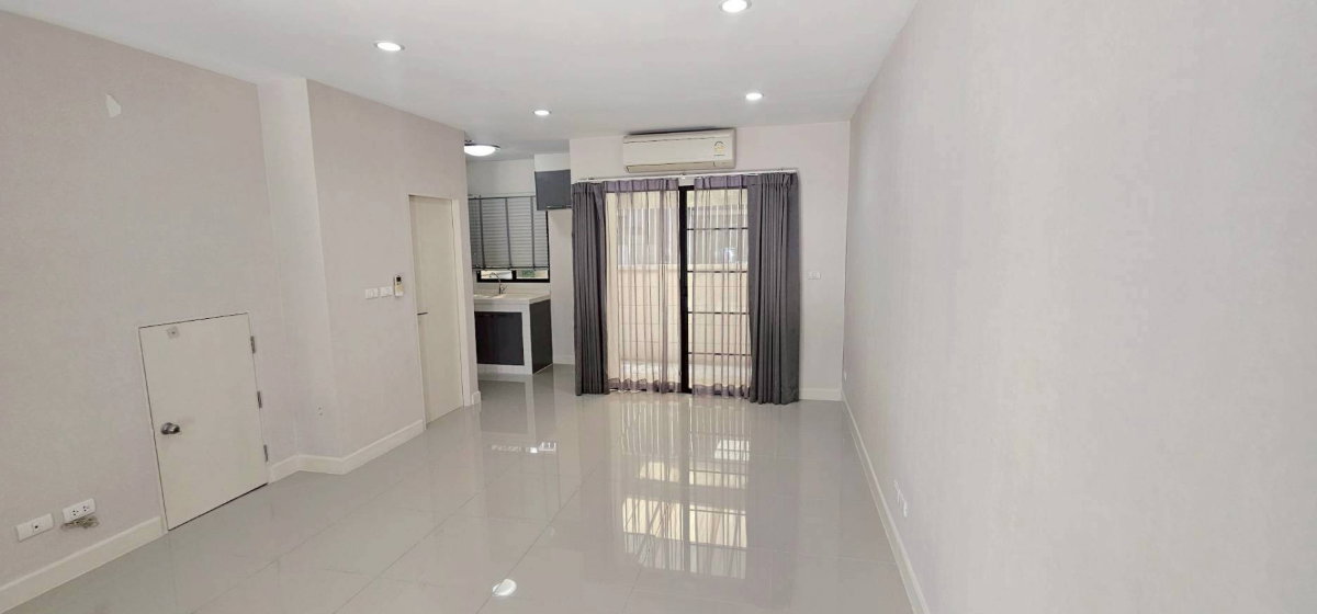 รูป R2961 ให้เช่าทาวน์โฮม 3 ชั้น  บ้านกลางเมือง พระราม 9 – รามคำแหง (ว่างค่ะ) - รูปที่ 3/19