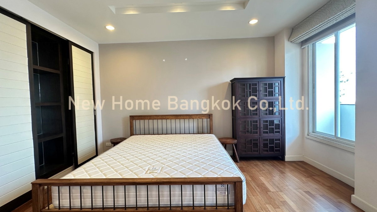 picture Condo for Rent in Sathorn Spacious Corner Unit 250 sqm - 19/30