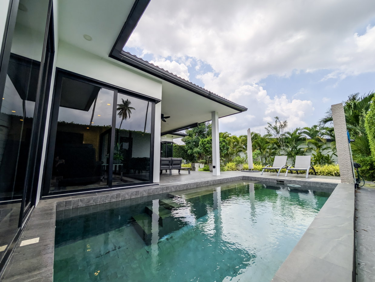 picture Huai Yai Pool Villa for Sale 3 Bedroom House with Large Garden - 1/22