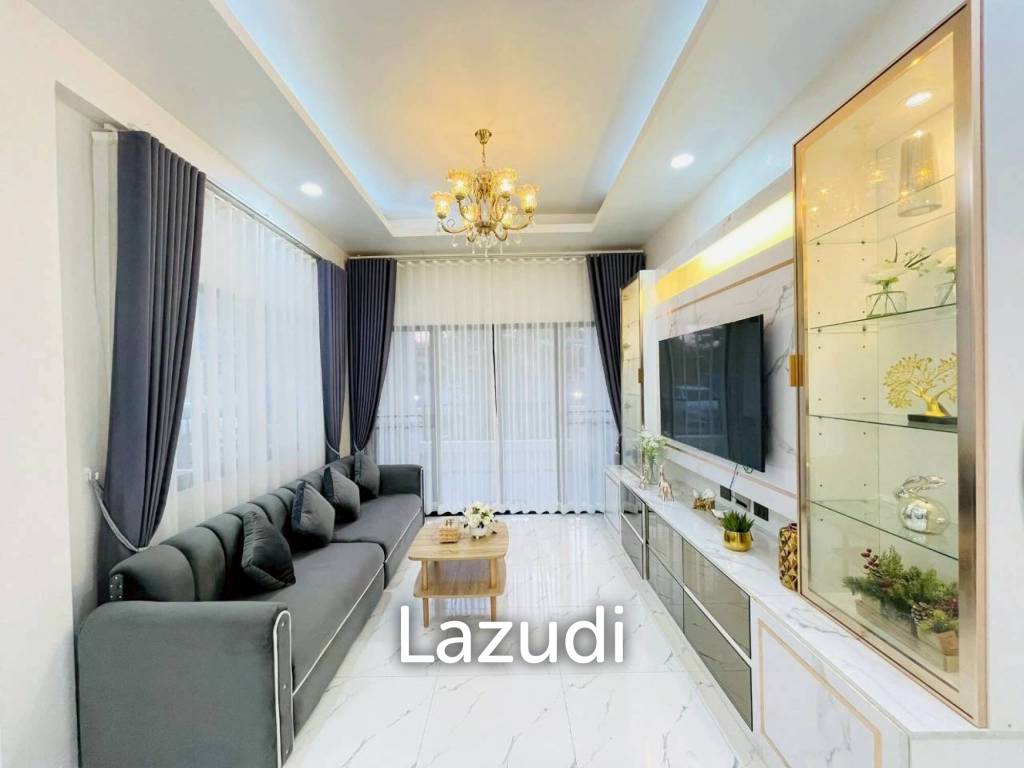 รูป ขายบ้านเดี่ยวสไตล์โมเดิร์น กว้างขวางและตกแต่งครบครัน - รูปที่ 2/20