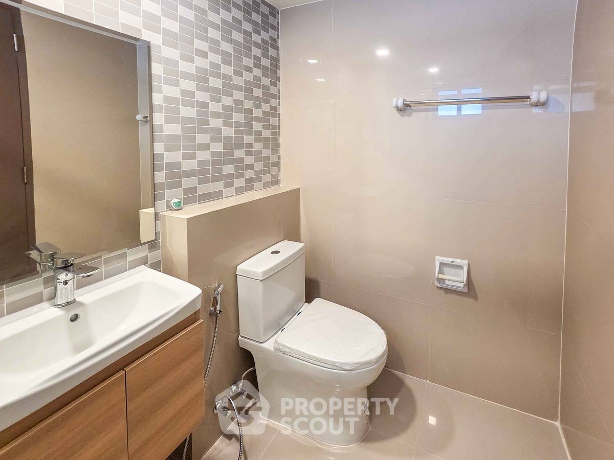รูป คอนโด 2-ห้องนอน ที่ เจ ดับบลิว ซิตี้ (รัชดาภิเษก 32) คอนโดมิเนียม ใน จันทรเกษม (ID 2764426) - รูปที่ 9/12