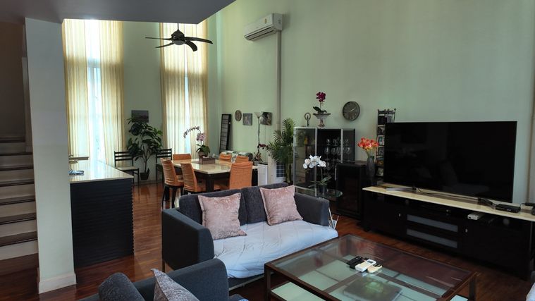 ขายทาวน์โฮม 3 ห้องนอน 350 ตร.ม. 27.1 ตร.ว. บ้านกลางกรุง ทองหล่อ