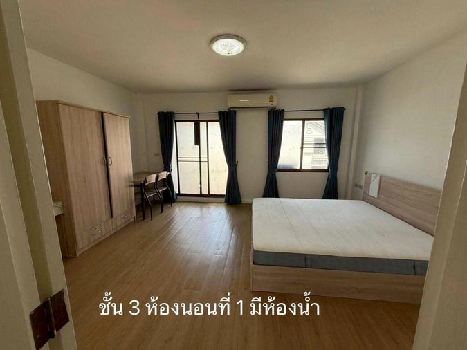 2-bed townhouse for rent, 300 sqm, 22 sq wah, Baan Klang Muang Ratchada-Mengjai 1