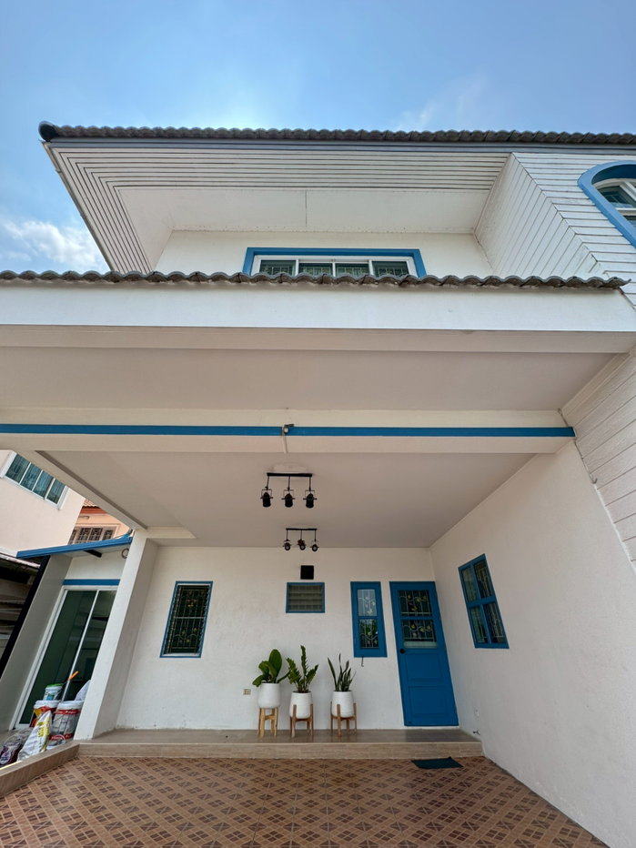 picture Two-story detached house, corner unit, convenient transportation. - 9/36