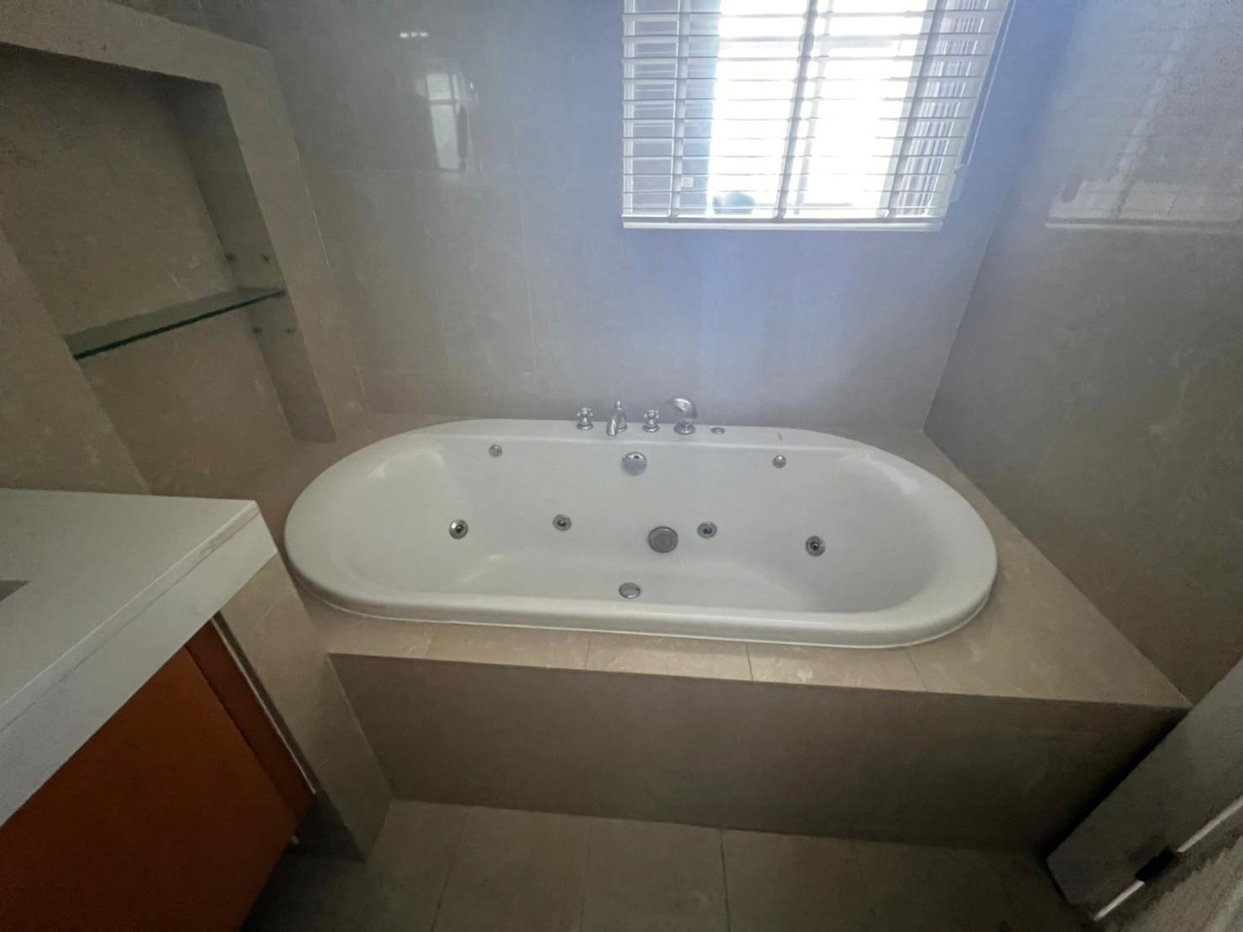 รูป LTHC7238 – Athenee Residence FOR RENT 3 beds 3 baths Size 178 Sq.M. Near BTS Phloen Chit stations ONLY 120k/month - รูปที่ 6/6