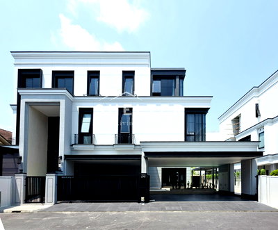 เช่าบ้านเดี่ยว ถนนศรีนครินทร์-ร่มเกล้า : บ้านเดี่ยวพร้อมให้เช่า Super Luxury ใกล้โรงเรียนนานาชาติ Brighton | Wellington