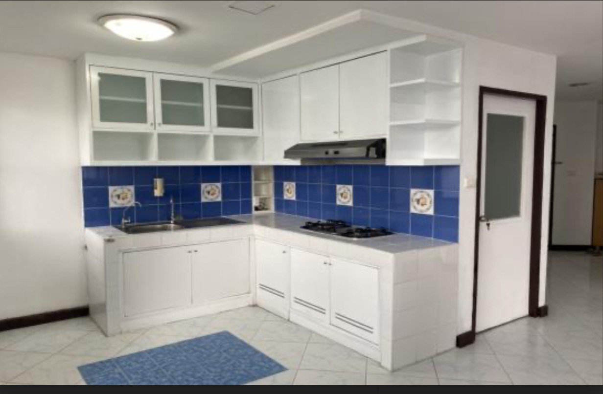 รูป Spacious Condo for Sale Phrom Phong | City Lifestyle Best Value | Near BTS Phrom Phong | 13,000,000 THB | คอนโดกว้างขาย พร้อมพงษ์ ไลฟ์สไตล์เมือง คุ้มค่า ใกล้ BTS พร้อมพงษ์ 13,000,000 บาท -LTH12750 - รูปที่ 2/4