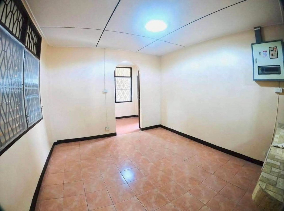 รูป ปล่อยเช่า‼️บ้านเดี่ยวชั้นเดียว ทำเลดีย่านแจ้งวัฒนะ 5 นอน 2 น้ำ ขนาด 71 ตารางวา📌ใกล้รถไฟฟ้า ใกล้เซ็นทรัล แจ้งวัฒนะ - รูปที่ 6/24