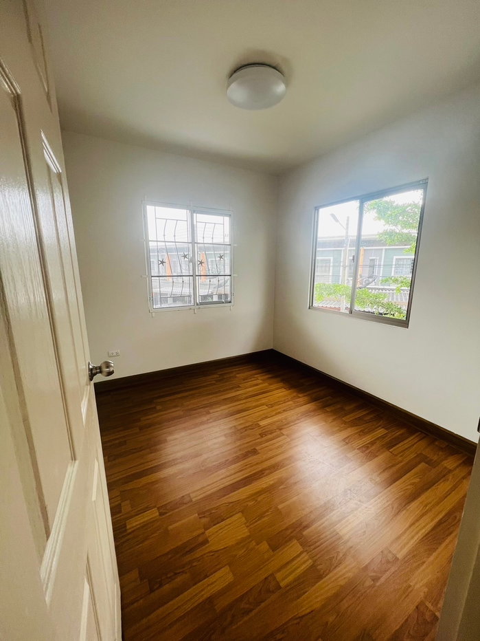 รูป บ้านทาวน์โฮม 2ชั้น หลังริม 53 ตรวา มีพื้นที่ข้างบ้าน - รูปที่ 5/13