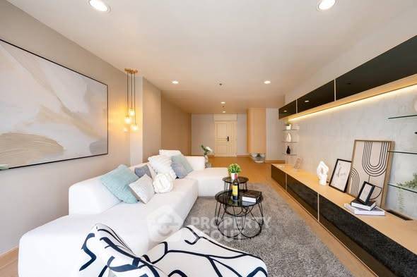 รูป คอนโด 2-ห้องนอน ที่ เดอะวอเตอร์ฟอร์ด ไดมอน ทาวเวอร์ สุขุมวิท ใกล้ BTS พร้อมพงษ์ (ID 2766706) - รูปที่ 1/5