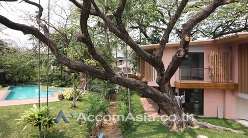 🔼🔽 AccomA 📩 Nature-inspired home in lush compound with pool and family space (5005703)